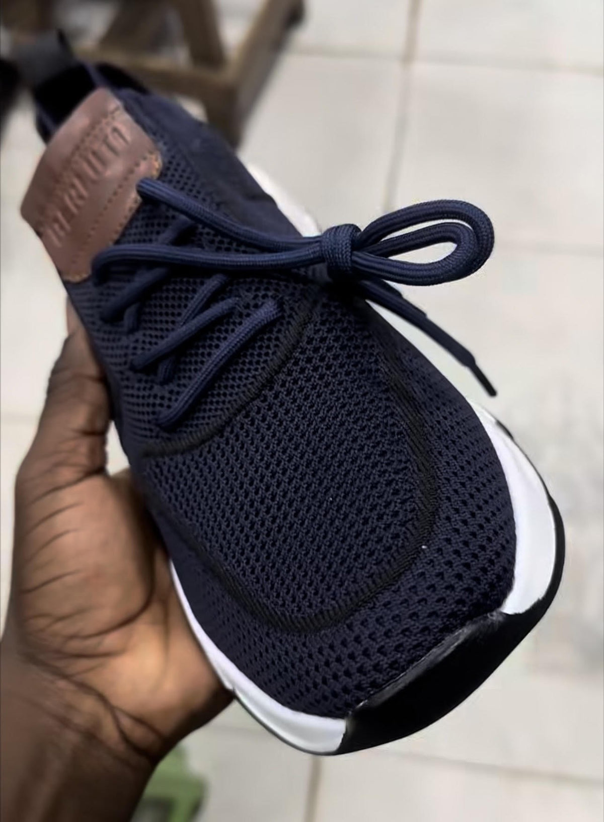 SNEAKERS