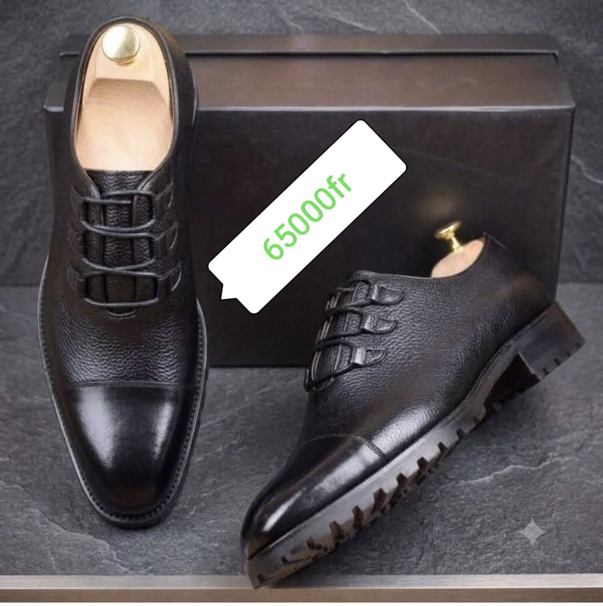 Soulier matière en cuir semelle gomme