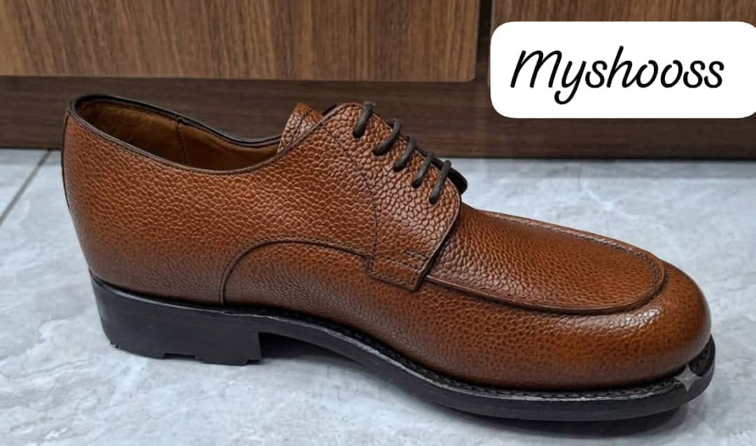 Soulier matière en cuir