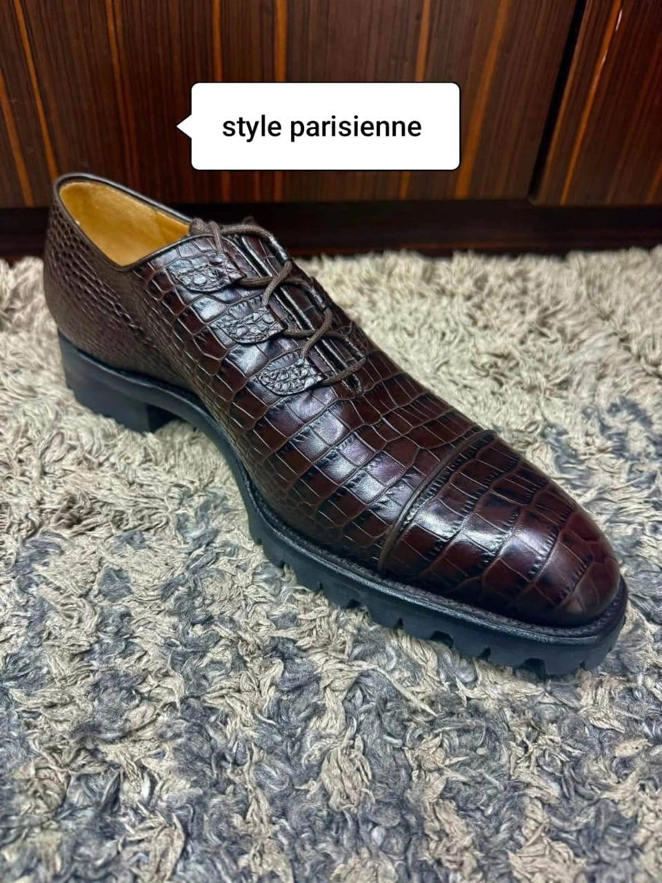 Soulier matière en cuir