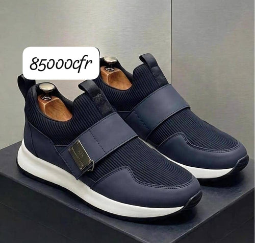Basket matière cuir semelles gomme