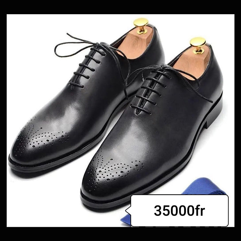 Soulier avec lacets and deux boucles
