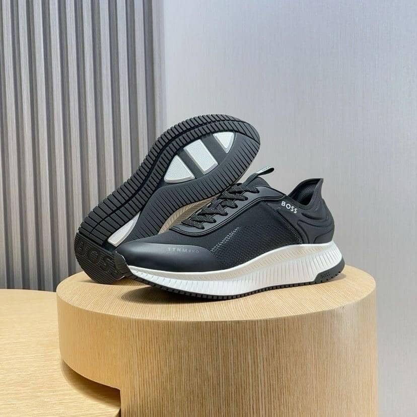 BOS Noir Sneaker