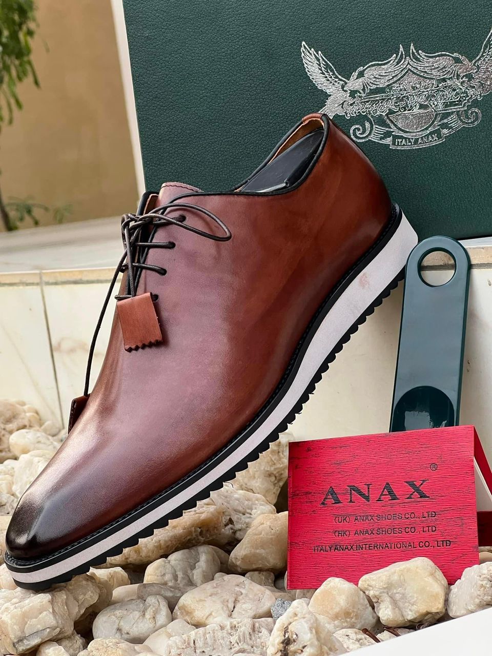 AN@X matière cuir semelle gomme
