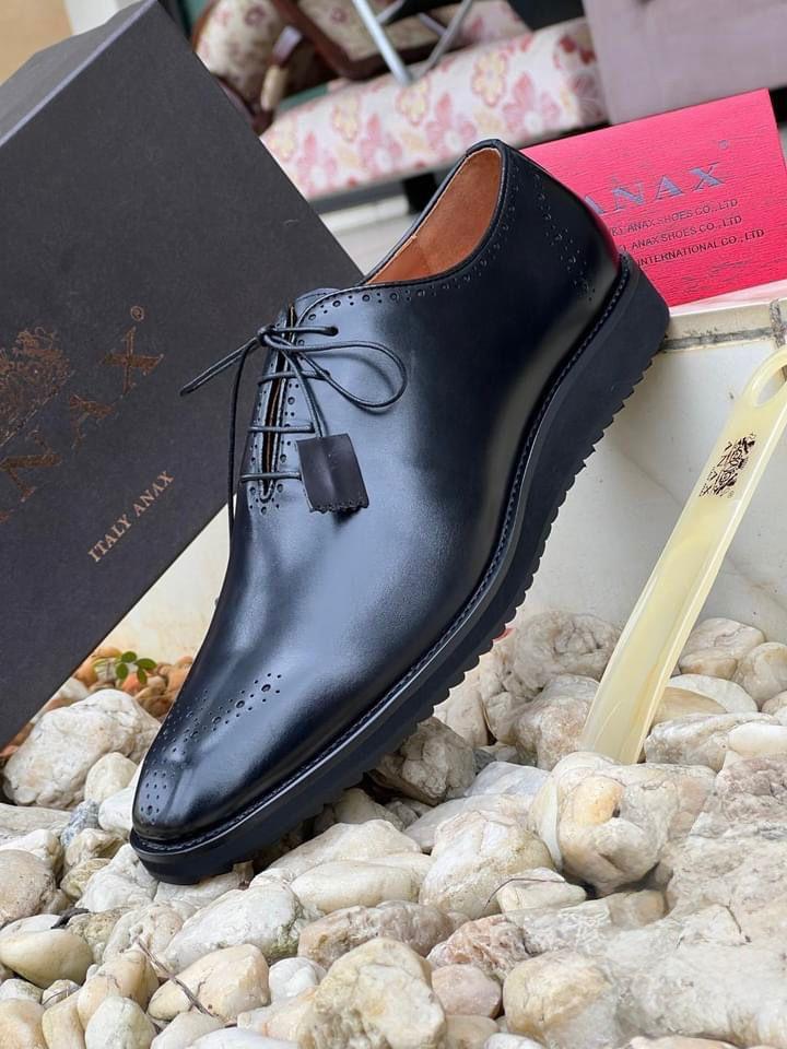 An@x matière cuir semelle gomme