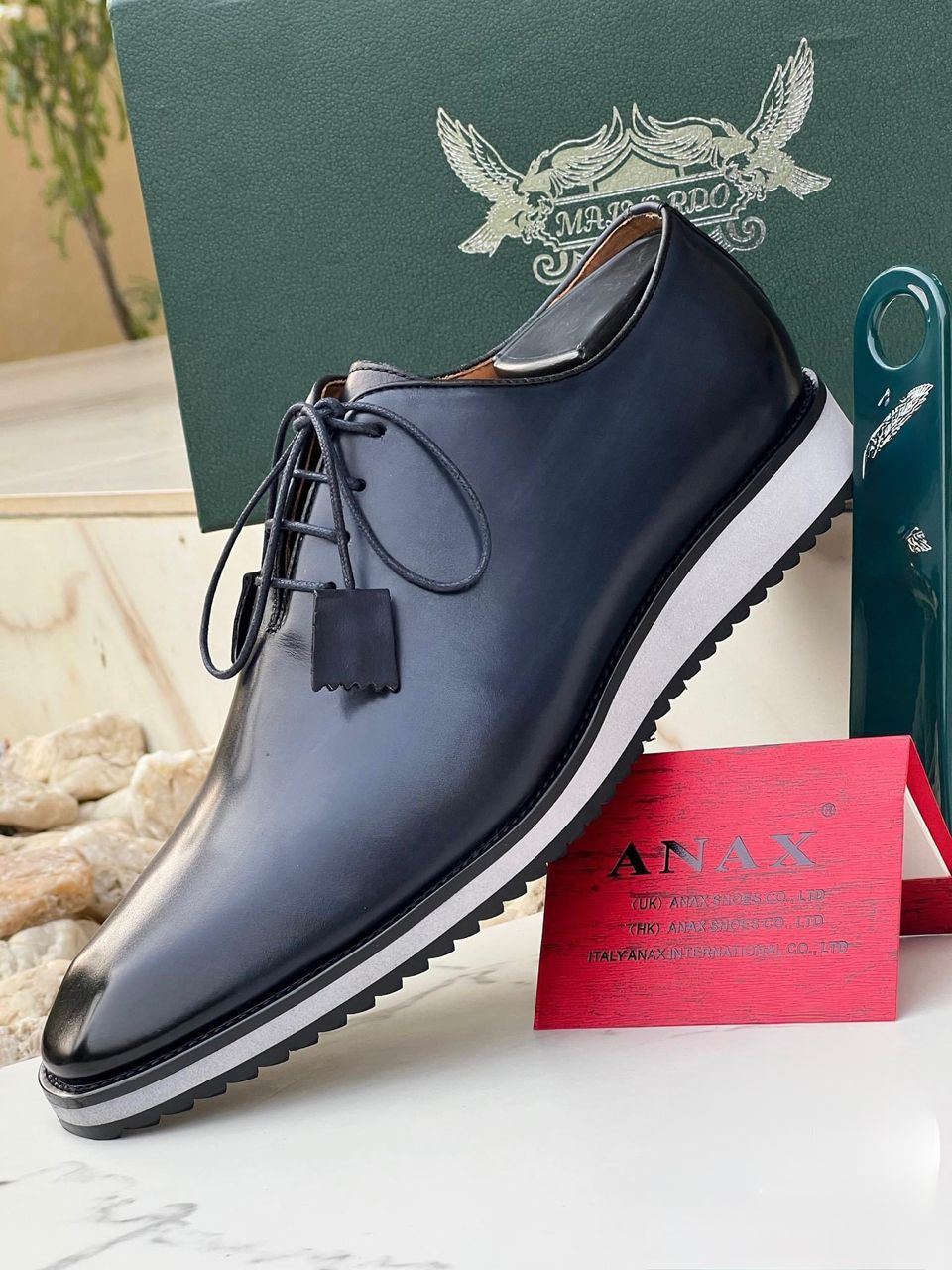 AN@X matière cuir semelle gomme