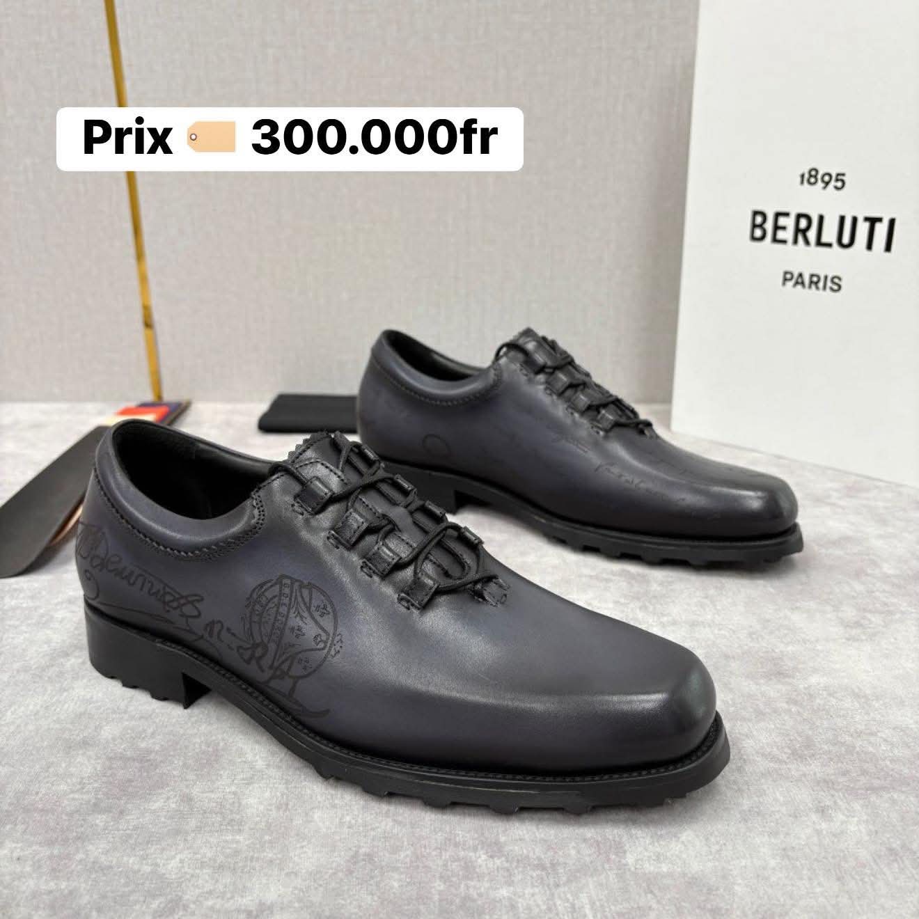 BERLUT PARISIENNE MATIÈRE CUIR SAMELLE GOMME