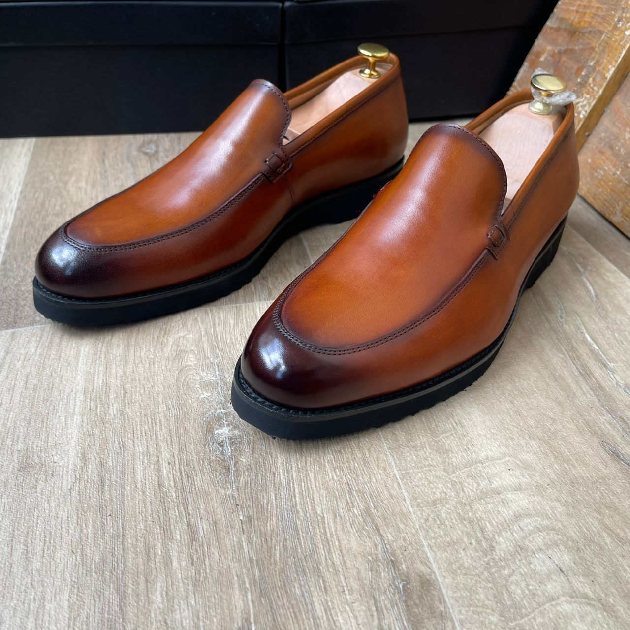 SOULiER en cuir semelle gomme