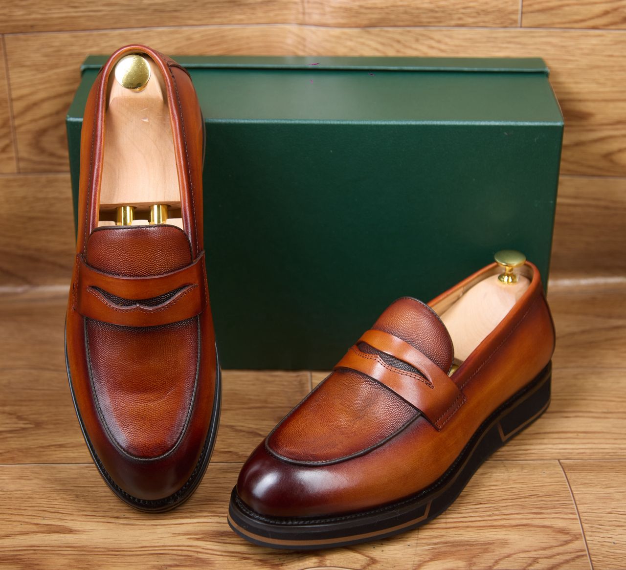 SOULiER en cuir semelle gomme