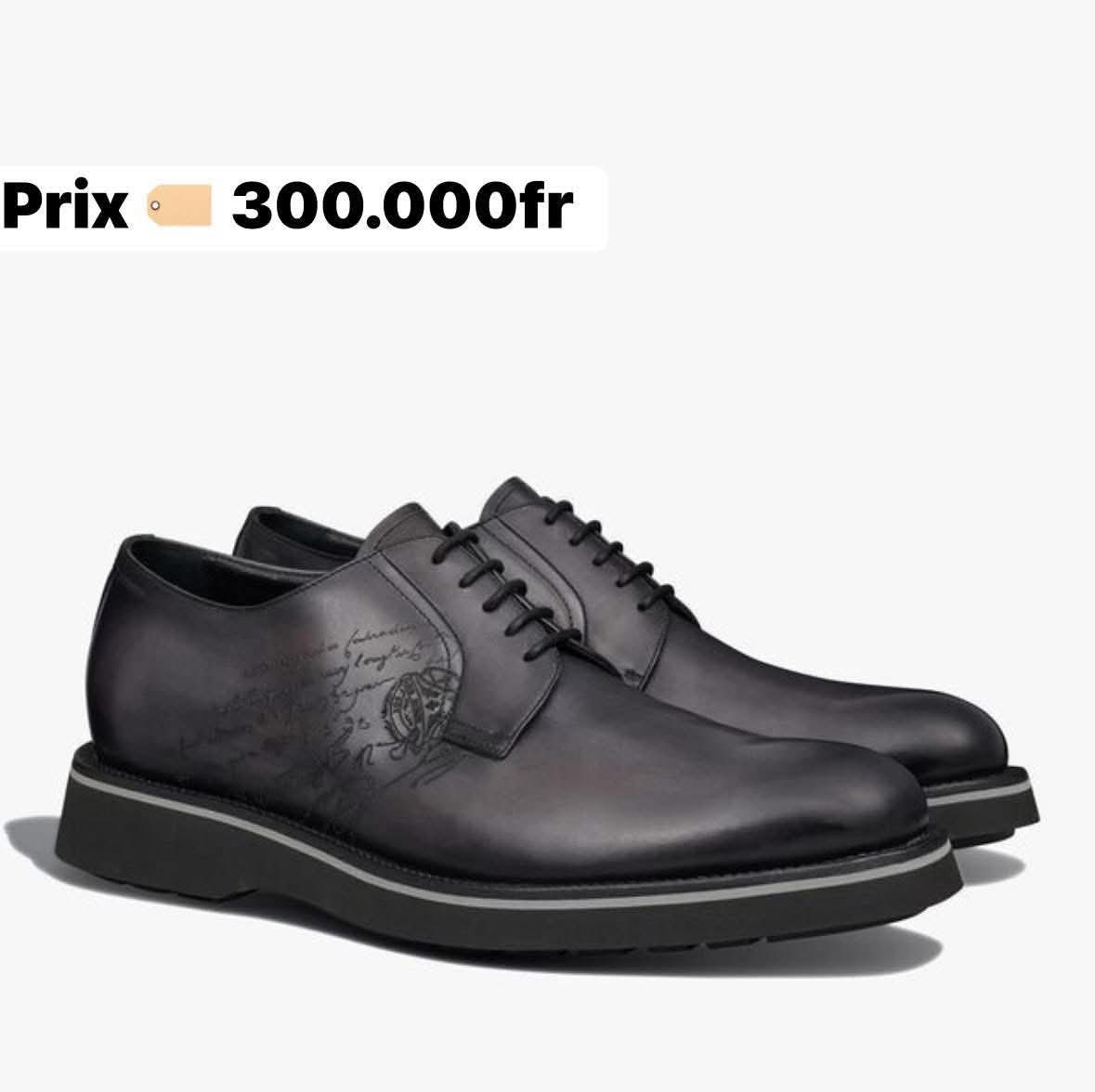 BERLUT PARISIENNE MATIÈRE CUIR SAMELLE GOMME