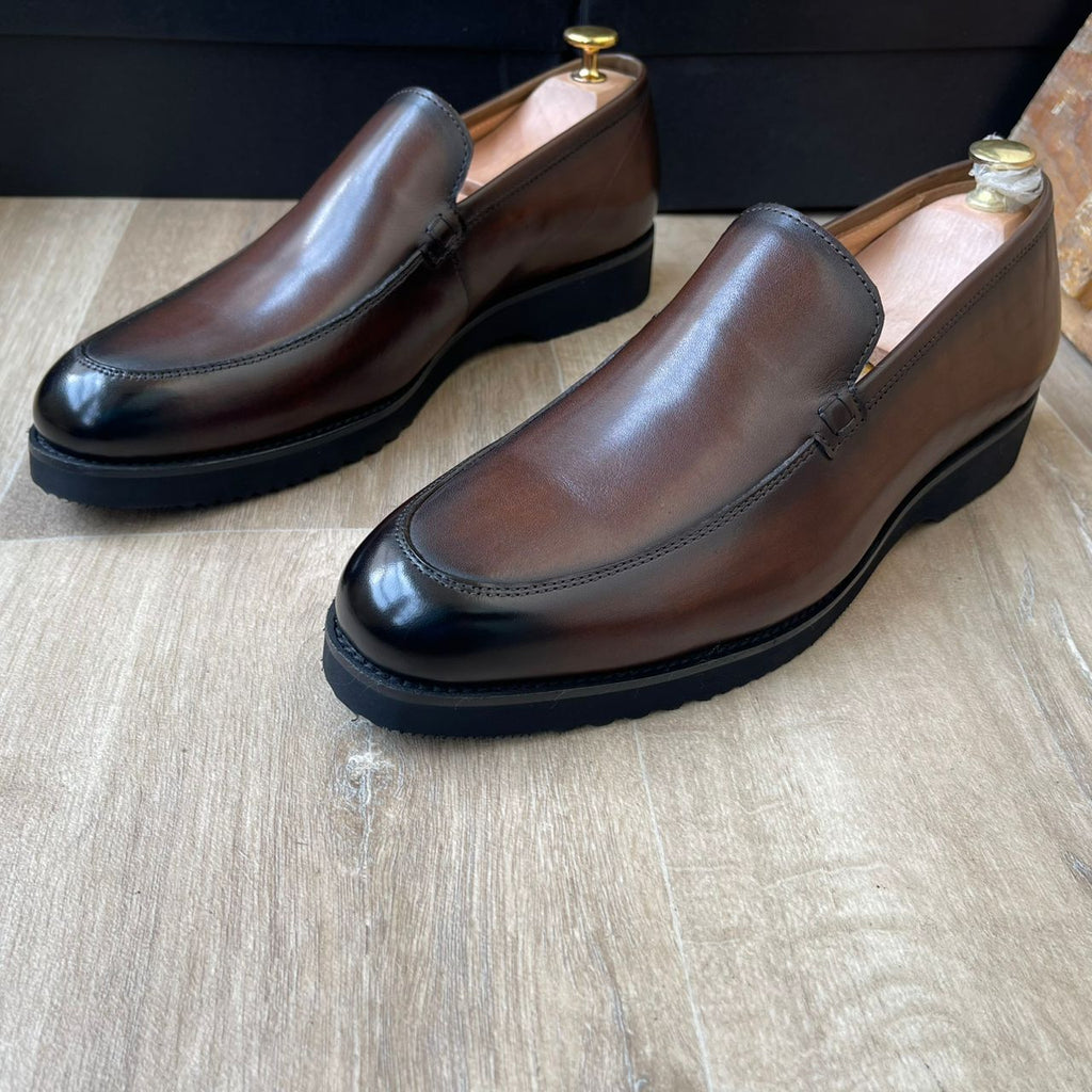 SOULiER en cuir semelle gomme